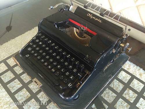 SS Typewriter mint condition