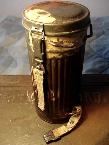 Camouflage gas mask canister - research question