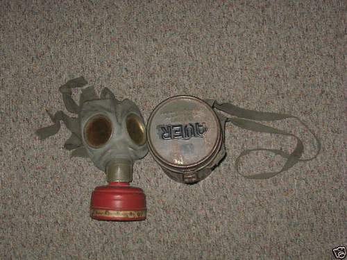 Ww2 german gas mask &amp; canister?