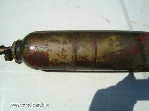 WWII German fire extinguisher (?)