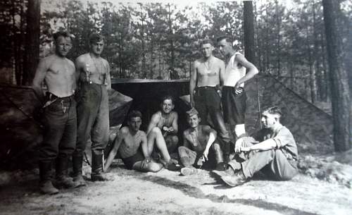 M31 Zeltbahn in use (period photos)