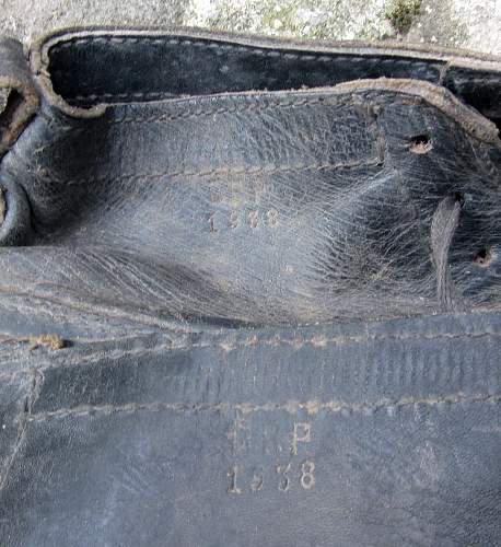 Are they period issue army shoes - marked DRP 1938 ?