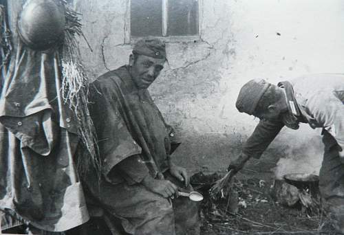 M31 Zeltbahn in use (period photos)