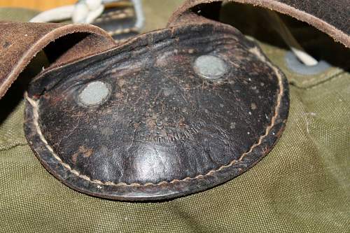 WW2 rucksack - but which type?