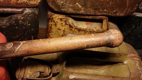 German WW2 shovel?