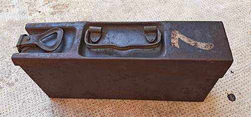 WW 1 German MG ammo can?