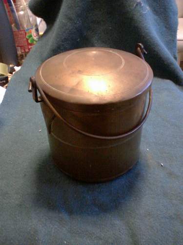 It looks like a mess kit, but whose?