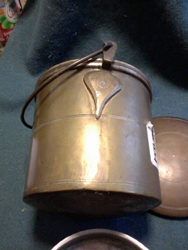 It looks like a mess kit, but whose?