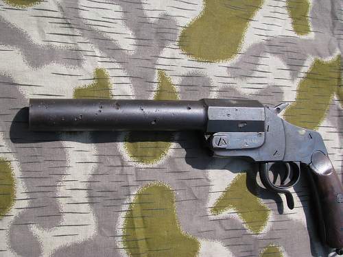 Battle Damaged Hebel pattern flare pistol