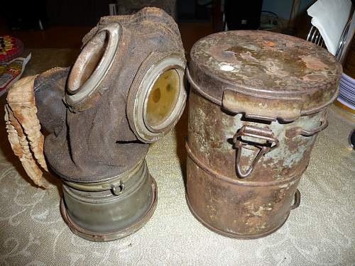 WWI Gas Mask Set