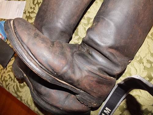 PLEASE HELP!  WW1 or WW2 high knee leather boots?