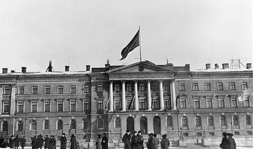 FINLAND'S FIRST OFFICIAL  STATE FLAG 1917-1918! The Red &quot;White&quot; Flag