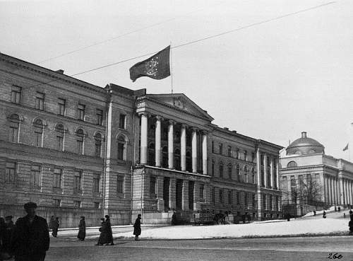 FINLAND'S FIRST OFFICIAL  STATE FLAG 1917-1918! The Red &quot;White&quot; Flag