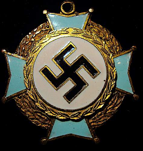 Finnish swastika medal, or...?