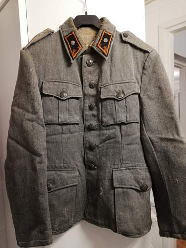 Salty M/36 (1944) uniform coat to a second lieutenant in an antitank unit