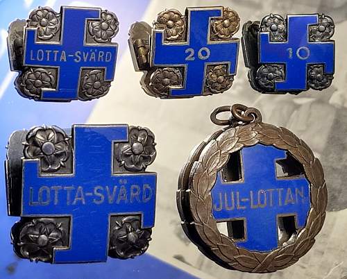 Lotta-Svärd 卐 badges (4 different kinds with pins and 1 pendant)