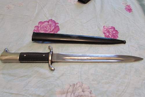 Fire bayonet with a motif pattern