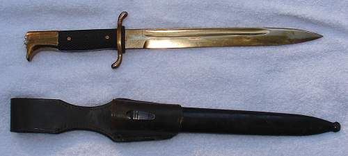 Identify and estimate value on this dagger