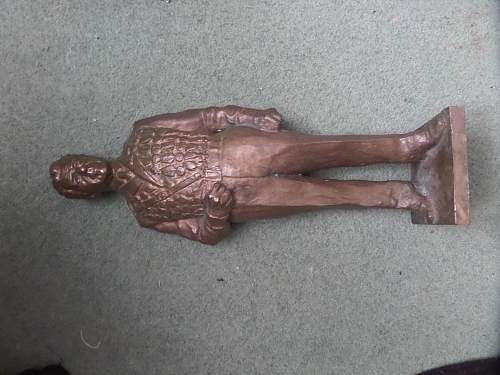 Help needed with the Id of this Russian bronze Soldier