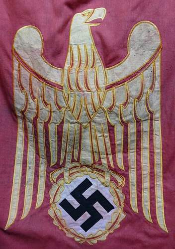 Help wanted with identification flag, real or fantasy item?