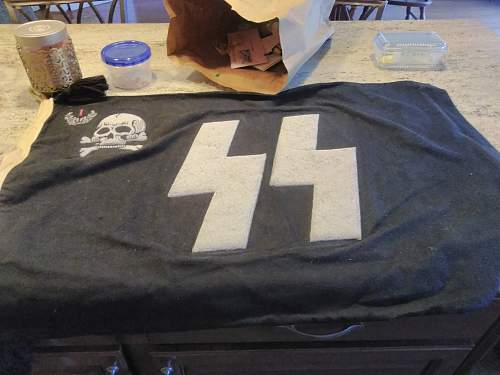 Need help REAL or FAKE SS PANZER FLAG