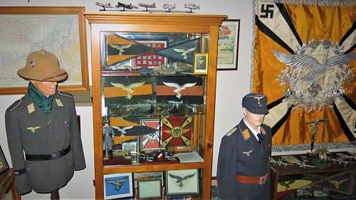 A few Luftwaffe vehicle pennants and things.
