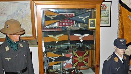 A few Luftwaffe vehicle pennants and things.