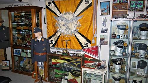 A few Luftwaffe vehicle pennants and things.