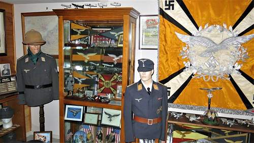 A few Luftwaffe vehicle pennants and things.