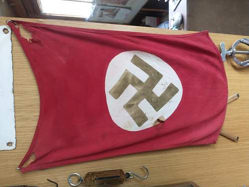 Identification of flag and enamel sign