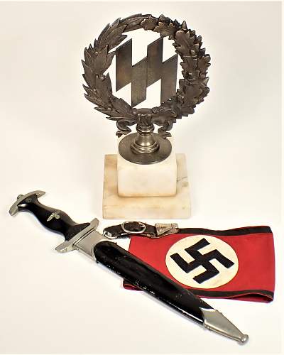 An early SS Flag Topper / Desk Ornament