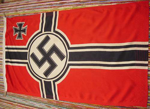 Small Reichskriegsflag.