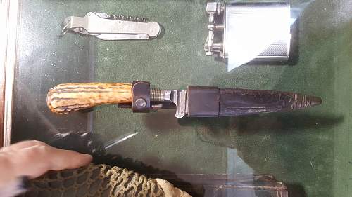 Can anyone tell me if this WW1 stag horn trench knife is genuine or not. It has no maker mark but supposedly this was common closer to the end of the war. Thanks