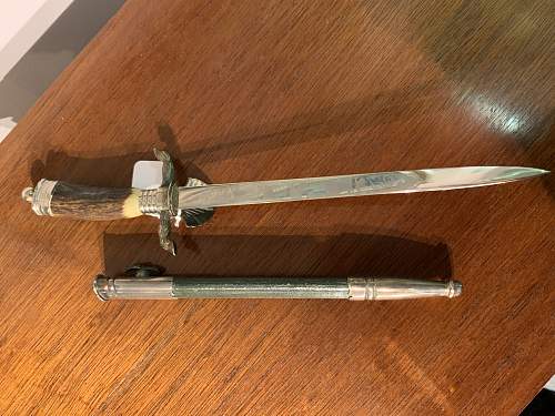 Hunting Dagger authenticity help