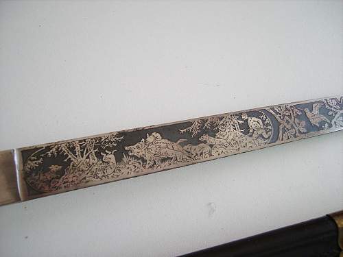 Etched hunting dagger by Eickhorn