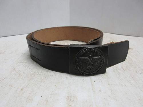 Belt buckle and belt identification help