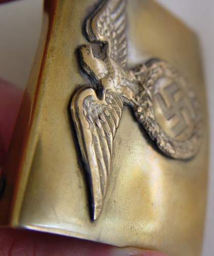 an unknown Buckle is bearing party eagle.