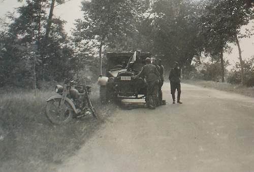 SS-captured Brit. Morris Truck