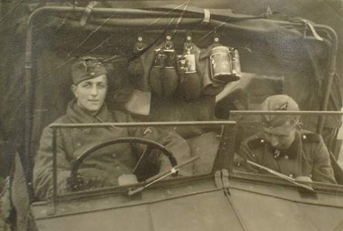 SS-captured Brit. Morris Truck