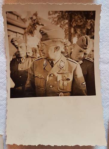 Private SS Photos with H. Himmler. Please help.