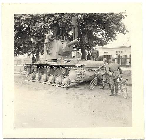 Photos of Germans by the KV-2s left in Zhovka