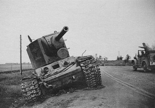 Photo of KV-2 on the roadside