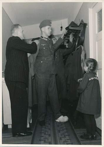 Photo of wounded soldiers at Nymphenburg Palace