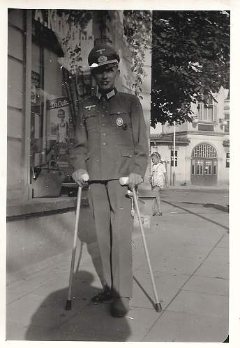 Photo of wounded soldiers at Nymphenburg Palace