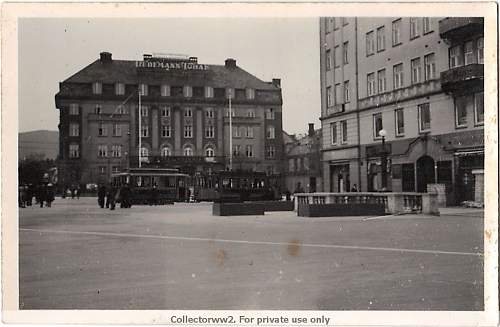 Help with German writing on photos