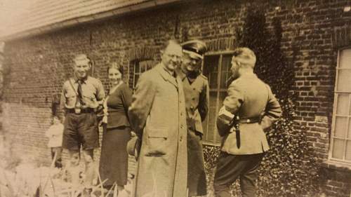 Luftwaffe officers - Kesselring, Hitler??