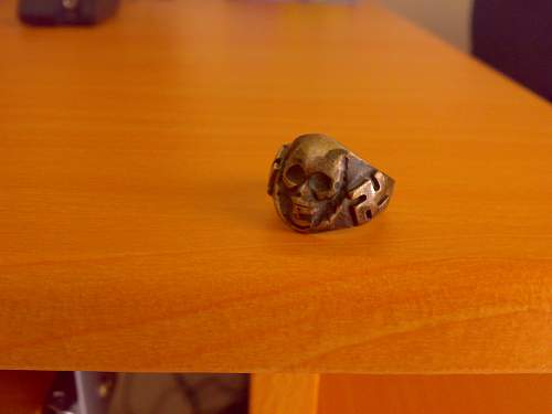 Skull ring, fake but what?