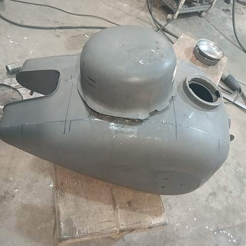 BMW r75 fuel tank