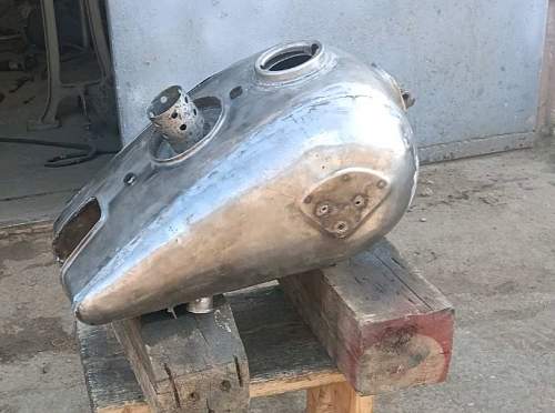 BMW r75 fuel tank