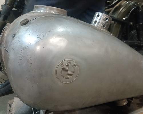 BMW r75 fuel tank